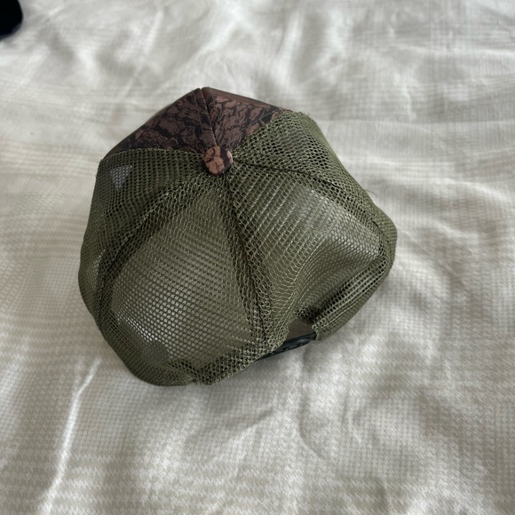 Camo hat - Picture 2 of 2